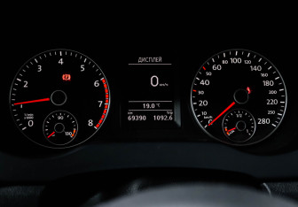 Подержанный автомобиль Volkswagen Jetta Sedan 2012 года (11 фото)