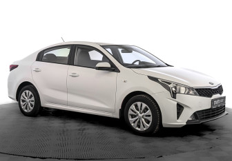 Подержанный автомобиль Kia Rio Sedan 2021 года (3 фото)