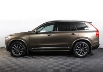 Подержанный автомобиль Volvo XC90 2017 года (8 фото)
