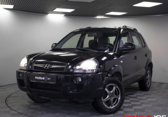 Подержанный автомобиль Hyundai Tucson 2008 года (18 фото)