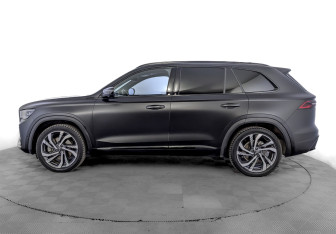 Подержанный автомобиль Geely Monjaro 2024 года (8 фото)