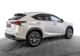 Подержанный автомобиль Lexus NX 2018 года (5 фото)