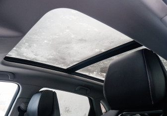 Подержанный автомобиль Changan UNI-K 2023 года (16 фото)