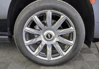Подержанный автомобиль Cadillac Escalade Suv 2022 года (12 фото)