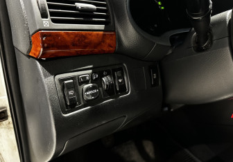 Подержанный автомобиль Toyota Avensis Wagon 2006 года (14 фото)