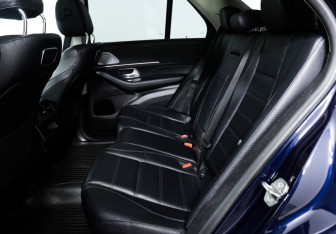 Подержанный автомобиль Mercedes-Benz GLE 2018 года (12 фото)