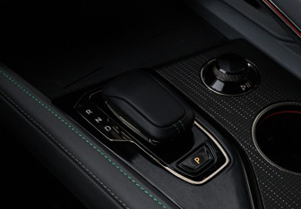 Подержанный автомобиль Zeekr 001 2023 года (23 фото)