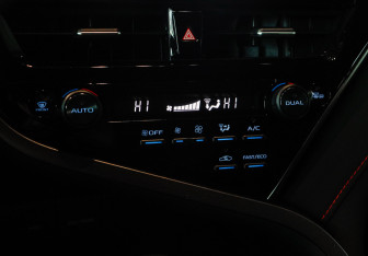 Подержанный автомобиль Toyota Camry Sedan 2021 года (21 фото)