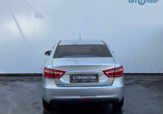 Подержанный автомобиль LADA (ВАЗ) Vesta Sedan 2017 года (7 фото)