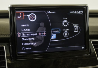 Подержанный автомобиль Audi A8 2014 года (17 фото)