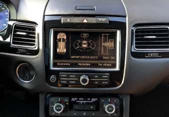 Подержанный автомобиль Volkswagen Touareg 2013 года (15 фото)