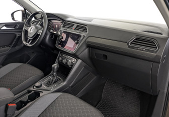 Подержанный автомобиль Volkswagen Tiguan 2018 года (13 фото)