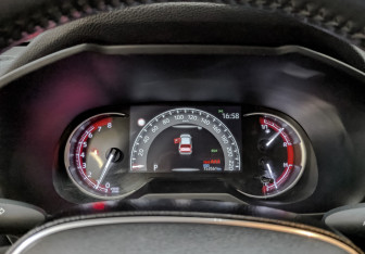 Подержанный автомобиль Toyota RAV4 2020 года (16 фото)