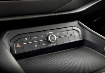 Подержанный автомобиль Haval F7 2021 года (26 фото)