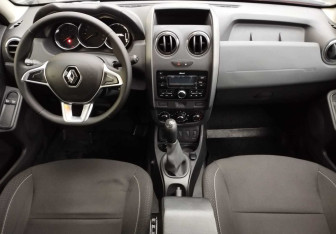 Подержанный автомобиль Renault Duster 2019 года (9 фото)