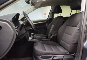 Подержанный автомобиль Skoda Octavia Liftback 2011 года (10 фото)