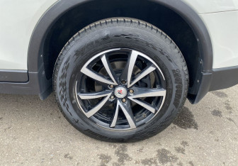 Подержанный автомобиль Nissan X-Trail 2018 года (12 фото)