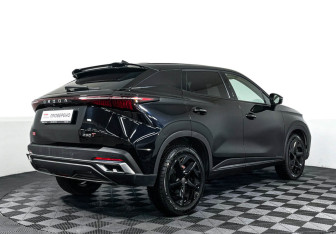 Подержанный автомобиль Omoda C5 2023 года (5 фото)