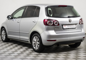 Подержанный автомобиль Volkswagen Golf Plus 2011 года (7 фото)