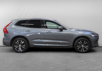 Подержанный автомобиль Volvo XC60 2021 года (4 фото)