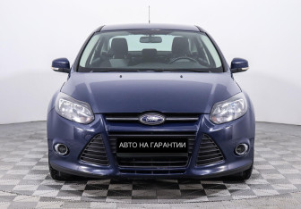 Подержанный автомобиль Ford Focus Sedan 2014 года (2 фото)