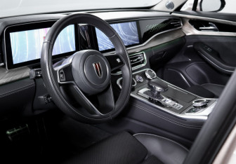 Подержанный автомобиль Hongqi H9 2023 года (36 фото)