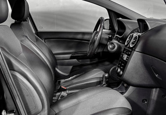 Подержанный автомобиль Opel Corsa 2008 года (7 фото)