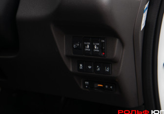 Подержанный автомобиль Honda Freed 2022 года (15 фото)