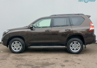 Подержанный автомобиль Toyota Land Cruiser Prado 2017 года (8 фото)
