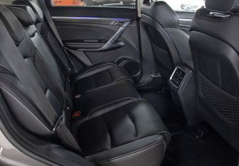 Подержанный автомобиль Geely Atlas Pro 2022 года (12 фото)
