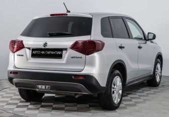 Подержанный автомобиль Suzuki Vitara 2020 года (3 фото)