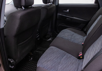 Подержанный автомобиль Kia Ceed Wagon 2007 года (11 фото)