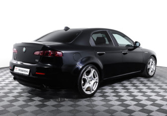 Подержанный автомобиль Alfa Romeo 159 Sedan 2007 года (5 фото)