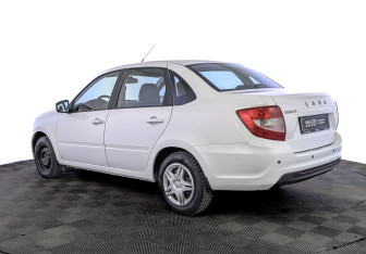 Подержанный автомобиль LADA (ВАЗ) Granta Sedan 2022 года (7 фото)