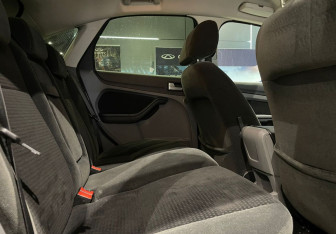 Подержанный автомобиль Ford Focus Sedan 2008 года (12 фото)