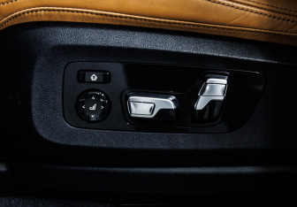 Подержанный автомобиль BMW X7 2024 года (22 фото)