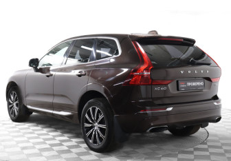 Подержанный автомобиль Volvo XC60 2018 года (7 фото)