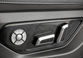 Подержанный автомобиль Wey Coffee 01 2023 года (25 фото)