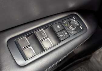 Подержанный автомобиль Lexus RX 2019 года (25 фото)