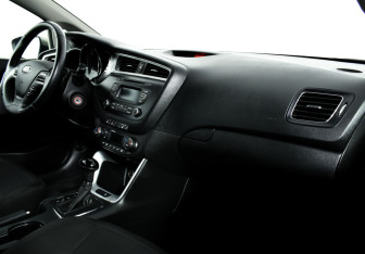 Подержанный автомобиль Kia Ceed Hatchback 2017 года (27 фото)