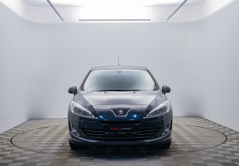 Подержанный автомобиль Peugeot 408 2015 года (2 фото)