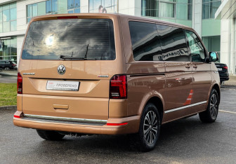 Подержанный автомобиль Volkswagen Multivan 2020 года (5 фото)