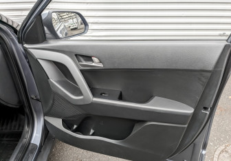 Подержанный автомобиль Hyundai Creta 2017 года (24 фото)