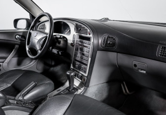 Подержанный автомобиль Saab 9-5 Sedan 2003 года (9 фото)