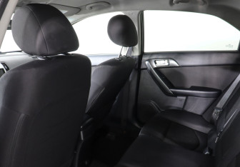 Подержанный автомобиль Kia Cerato Sedan 2011 года (8 фото)