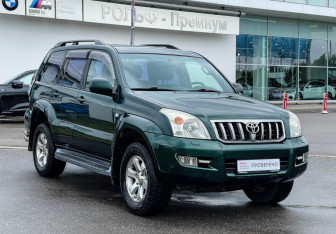 Подержанный автомобиль Toyota Land Cruiser Prado 2004 года (3 фото)