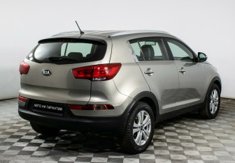 Подержанный автомобиль Kia Sportage 2014 года (3 фото)