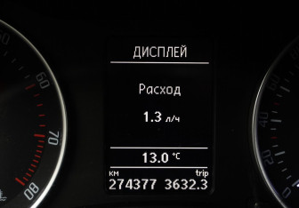 Подержанный автомобиль Skoda Octavia Liftback 2011 года (10 фото)