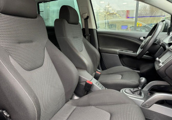 Подержанный автомобиль SEAT Altea 2012 года (10 фото)