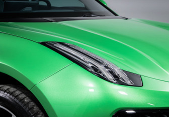 Подержанный автомобиль Zeekr 001 2023 года (16 фото)